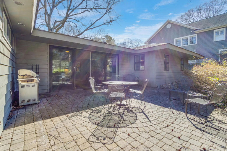 Exterior & Views 2, OAK Avenue 77, Sussex