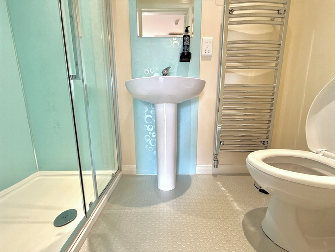 Bathroom 5, Seabank House Hotel, Highland