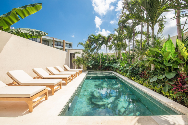 Room 1, Mateo Villa Marvelous 6BR 2 Mins to Beach, Badung