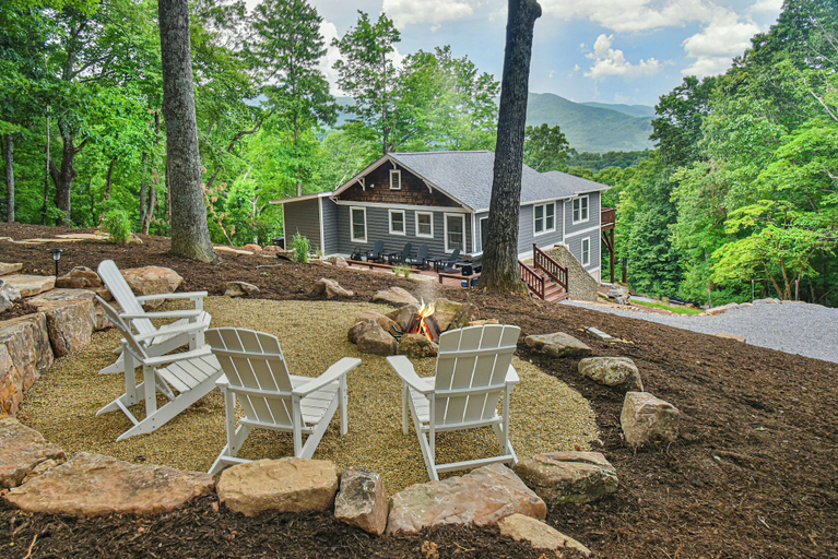 Others 1, The Sunset House, Buncombe