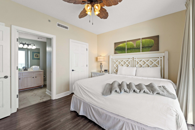 Bedroom 3, Twin Palms by Book That Condo, Bay