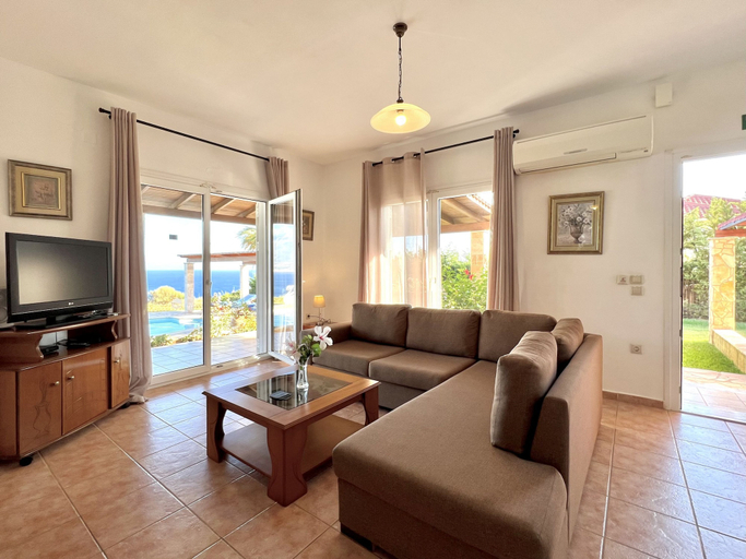 Room 4, Villa Dionysos in Spartia, Ionian Islands