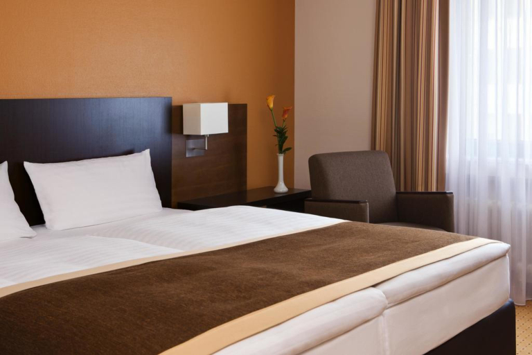 Bedroom 3, Leonardo Royal Hotel Dortmund, Dortmund