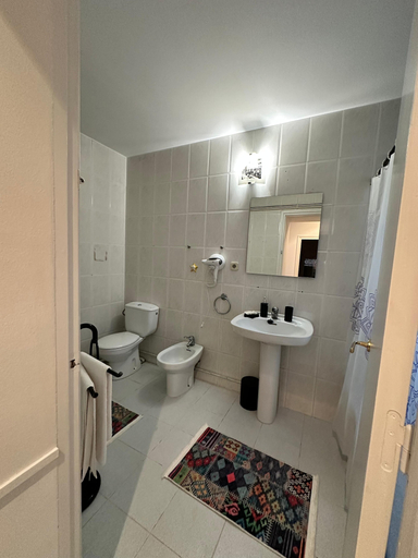 Bathroom 3, Vista Alegre Rest House 8 Person, Barcelona