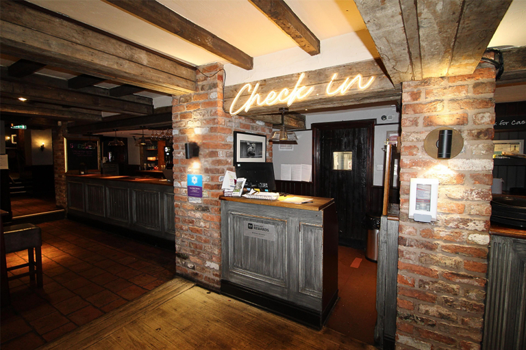 Food & Drinks 4, Casa Mere Manchester Airport Sure Collection by BW, Cheshire East