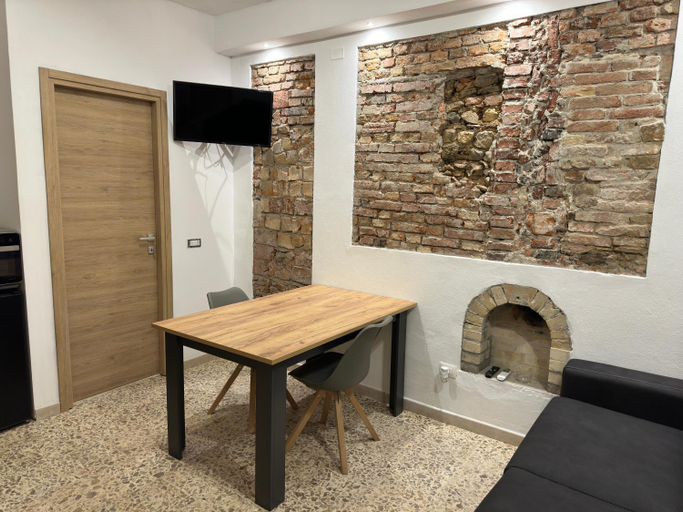 Others 5, F&F Apartments, Carbonia-Iglesias