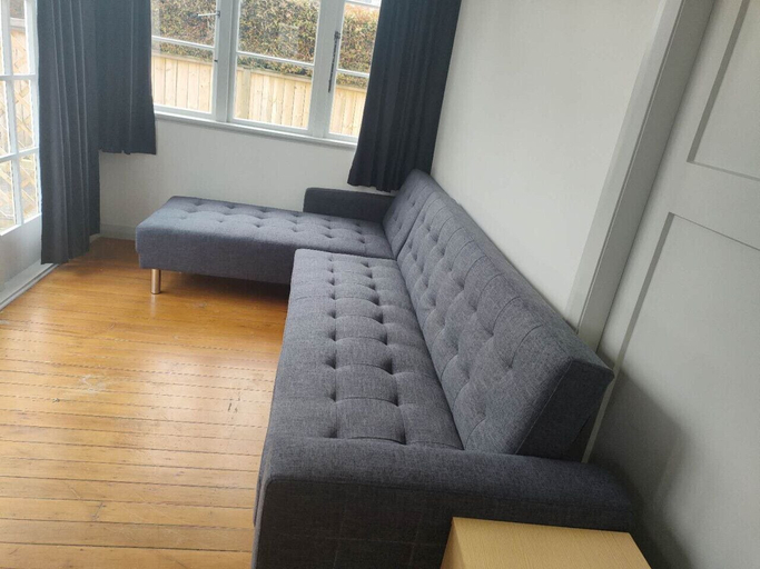 Others 3, 3 Bedroom House, Waitakere