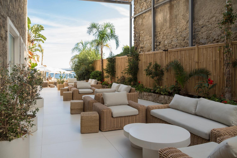 Public Area 4, Hotel Pagoda, Napoli