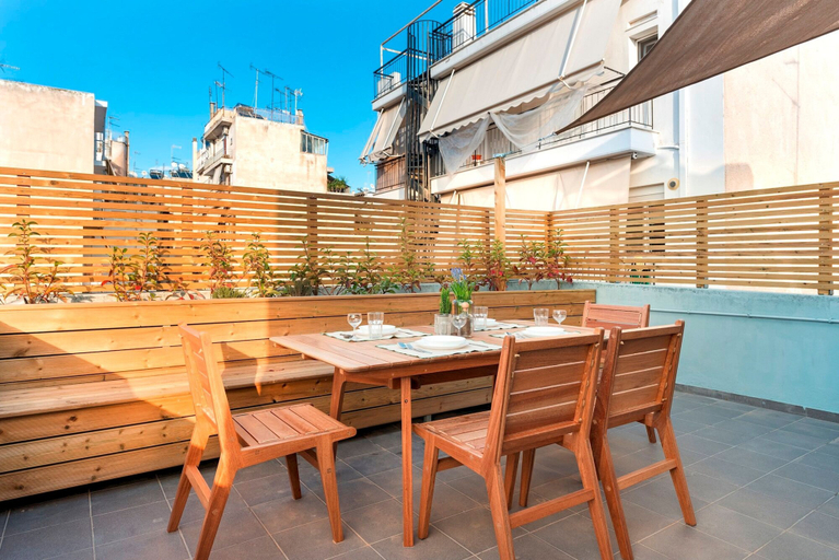 Room 4, Royal Premium Apartment -120sq -common Terrace, Attica
