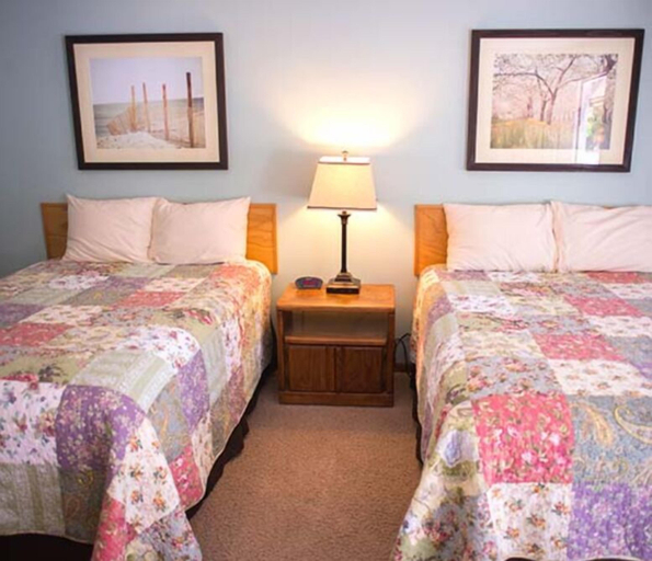 Bedroom 2, M22 イン サトンズ ベイ, Leelanau