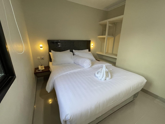 Bedroom 12