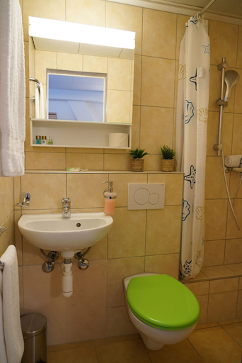 Bathroom 3, Centra Hotel Winterthur, Winterthur