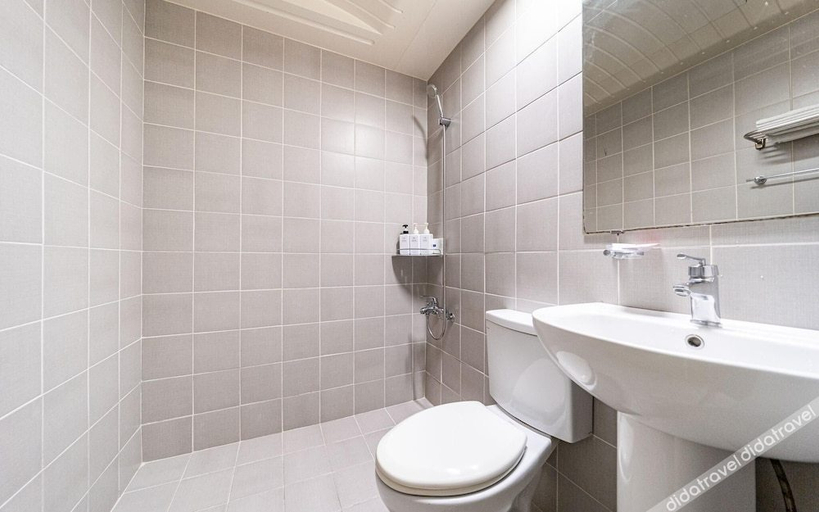 Bathroom 5, CheonhoOrange, Gandong