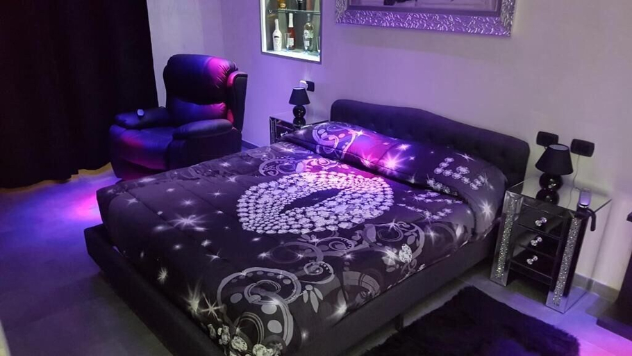 Bedroom 4, Hotel Taromy, Napoli