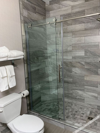 Bathroom, Buffalo Run Casino & Resort, Ottawa
