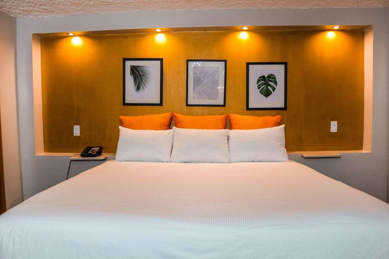 Bedroom 3, Le Plaza Hotel, Port-au-Prince