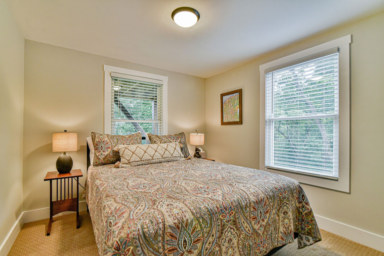 Others 5, The Sunset House, Buncombe