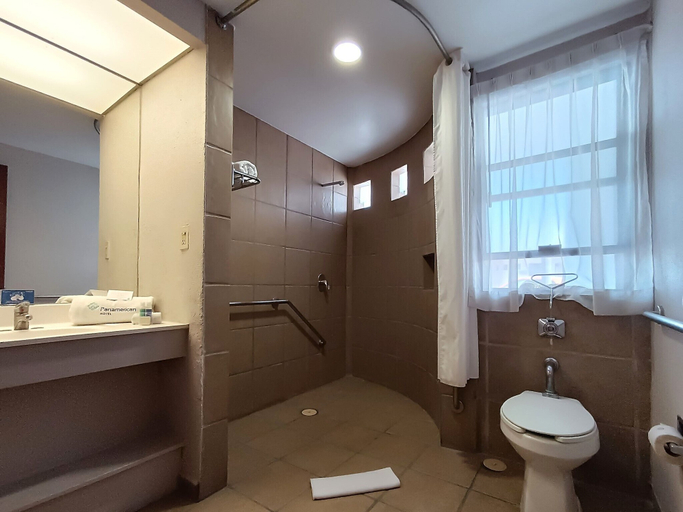 Bathroom 5, Hotel Panamerican, San Andrés Cholula