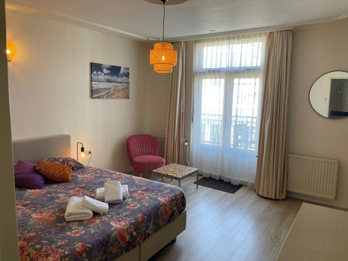 Bedroom 2, Plato by Hofstad Studios, The Hague