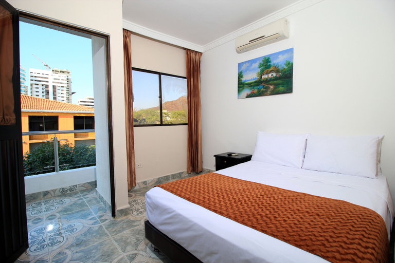 Bedroom 2, ホテルロダデロインバイGEHスイーツ, Santa Marta (Dist. Esp.)