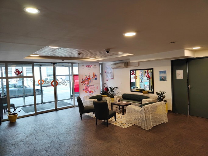 Public Area 3, Aparthotel Adagio Access Poitiers, Vienne