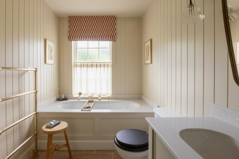 Bathroom 2, Penicuik Estate, Midlothian