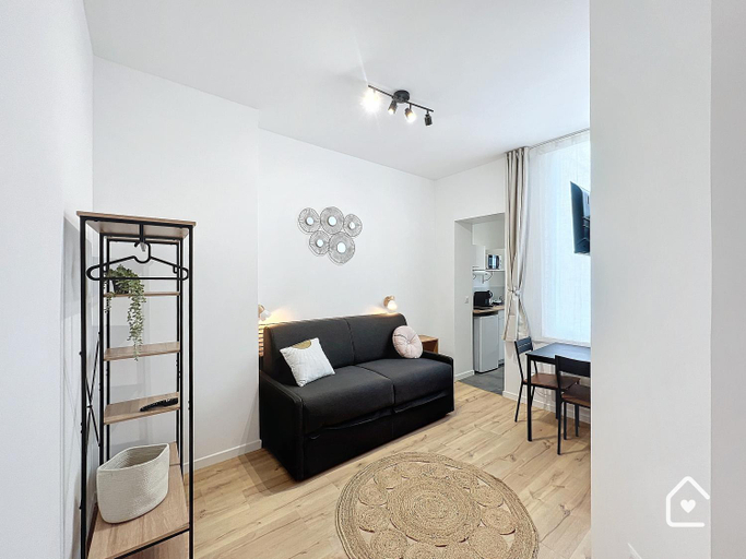 2, Studios - 1 min Gare Chatellerault - Entree Autonome -, Vienne