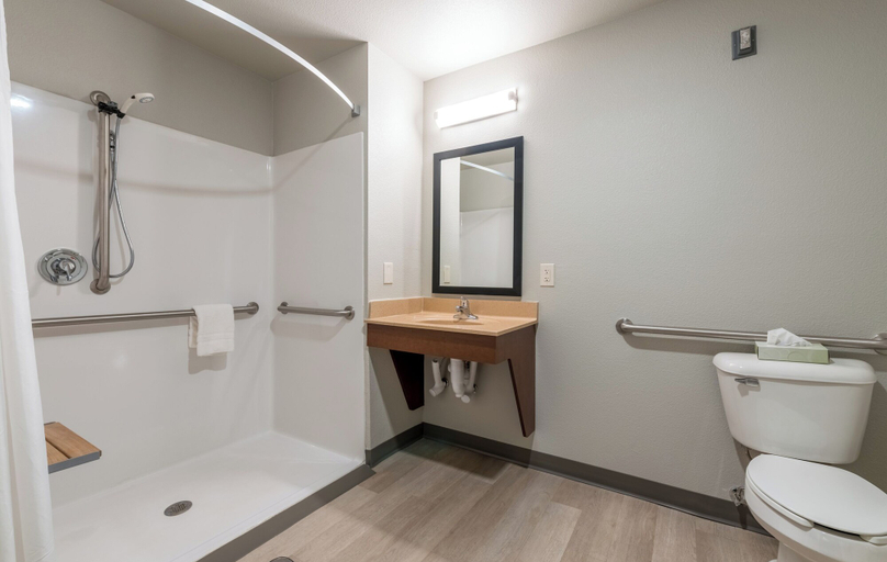 Bathroom 3, My Place Hotel - Mount Pleasant, Racine