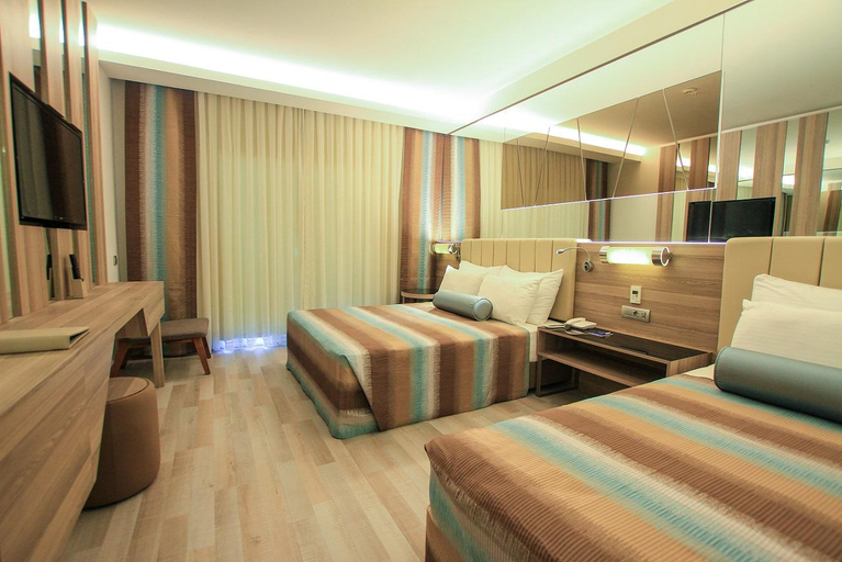 Bedroom 2, Turunc Premium Hotel, Marmaris