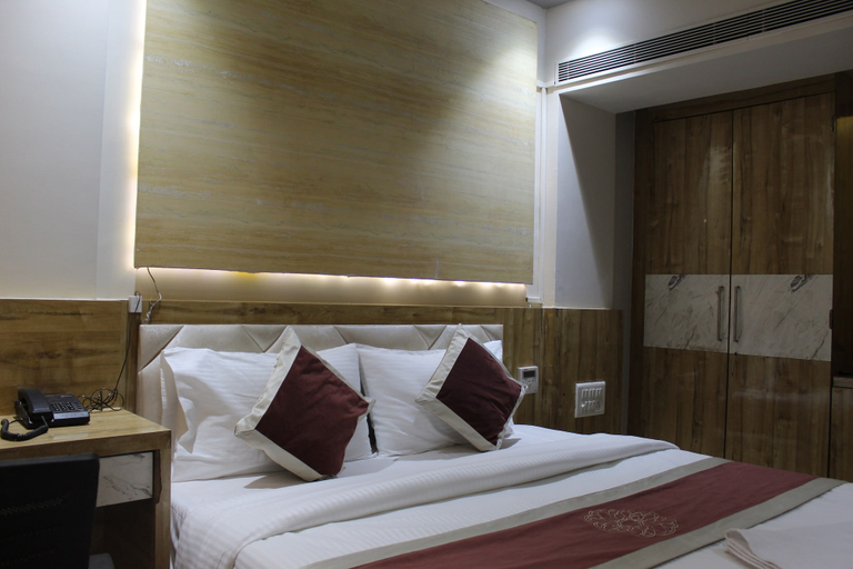 Bedroom 4, Hotel Milona , Thane