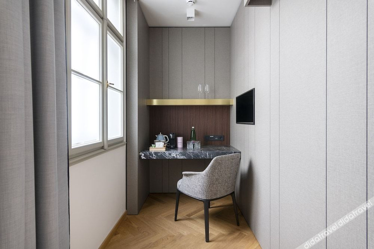 Others 5, Mottl House by Adrez, Praha 1
