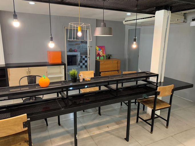 Others 5, Owl's Nest Hostel, Khlong Toey