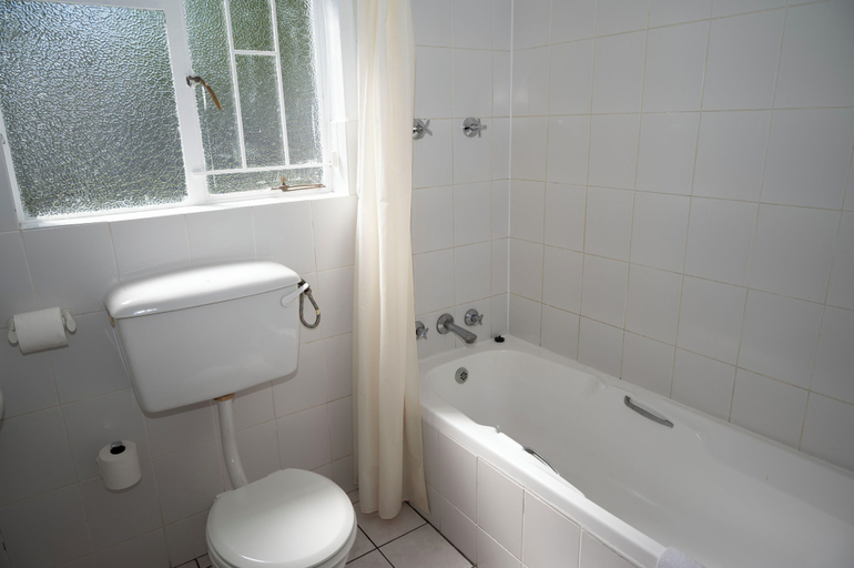 Bathroom 4, Pine Lodge George, Eden