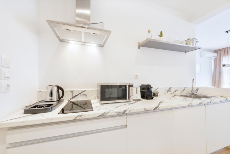 Room 3, Royal Premium Apartment -120sq -common Terrace, Attica