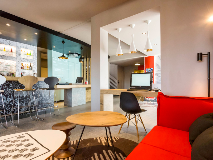 Public Area, ibis Lorient-Caudan, Morbihan