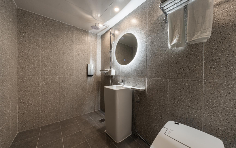 Bathroom 5, Suncheon Hotel THE H, Suncheon