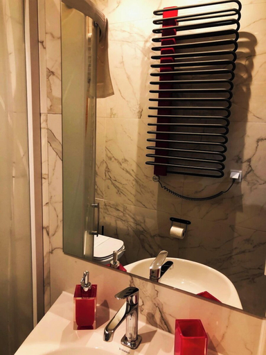 Bathroom 2, Luxury Royal Apartment, Kraków City