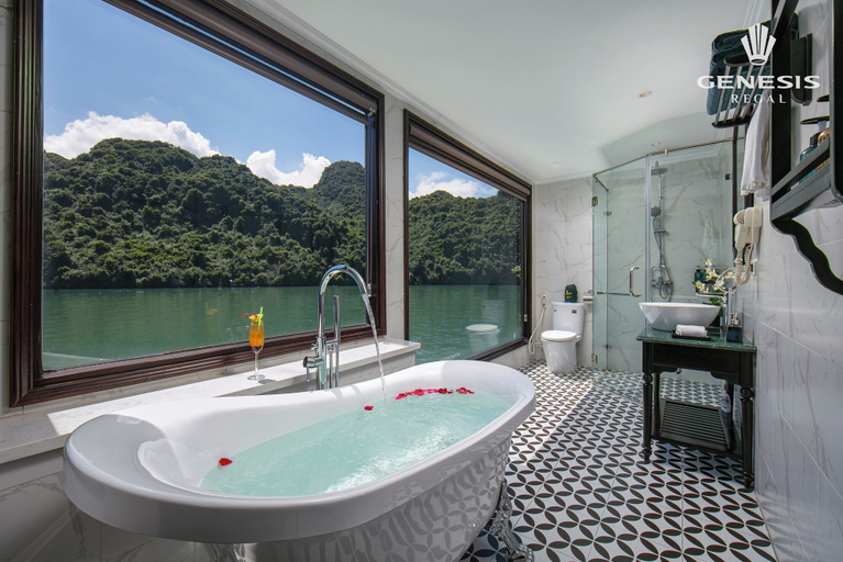 Bathroom 5, Genesis Regal Cruise, Hạ Long