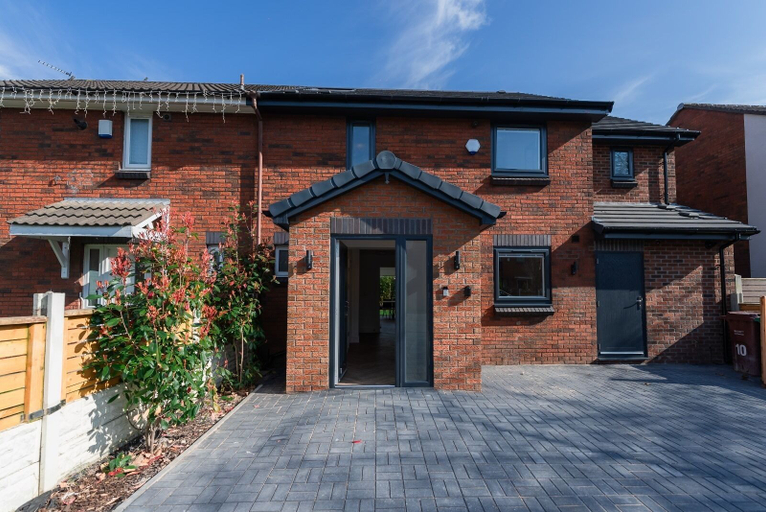 Exterior & Views 2, Luxury 8 Bed Home Manchester, Manchester