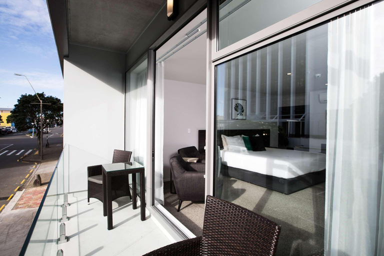 Bedroom 5, The Metrotel, New Plymouth