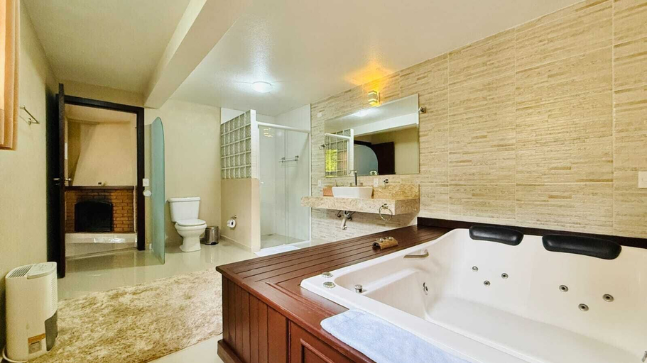 Bathroom 4, Vila Eremita Pousada, Camanducaia