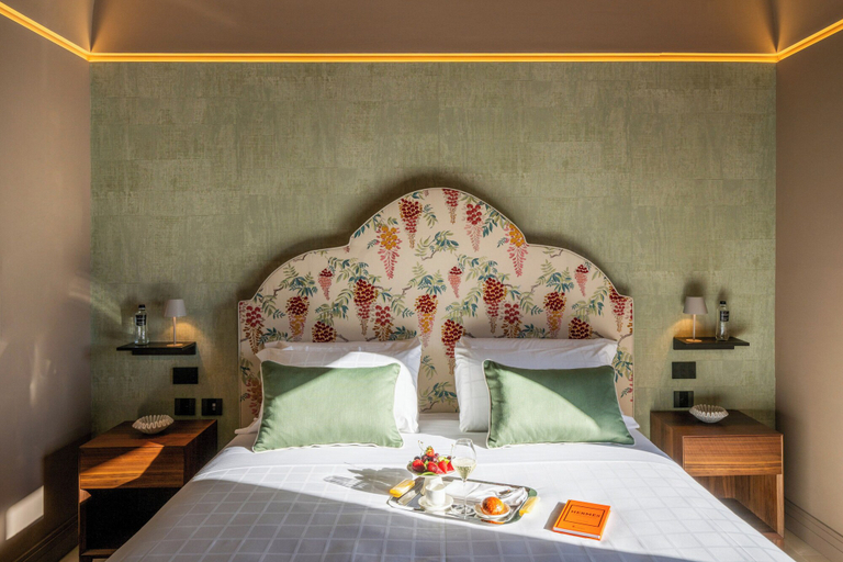 Bedroom 4, Antalia Boutique Hotel, Salerno