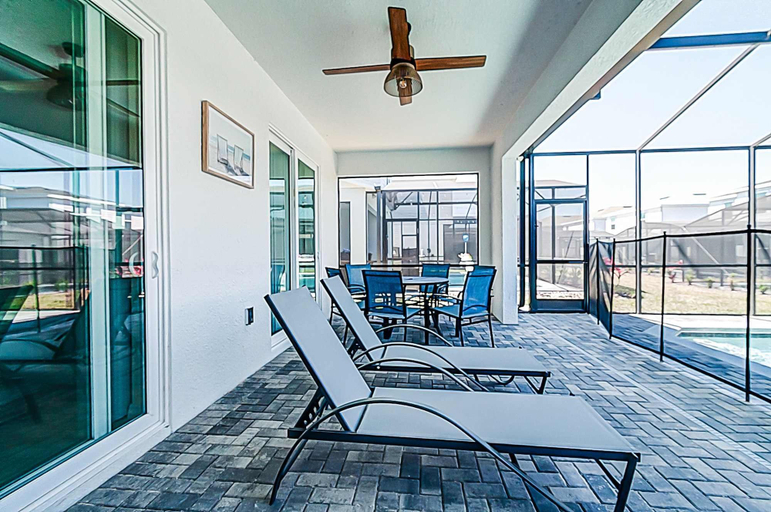 Room 3, 15976 Spacious Charming Family Getaway, Lake