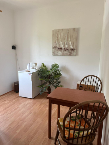 3, Green Oaza Apartments Cres, Cres