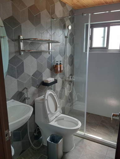 Bathroom 3, Liuqiu East Star Homestay, Pingtung