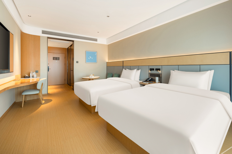 Bedroom 2, Ji Hotel Beihai Old Street Beibu Gulf Square, Beihai