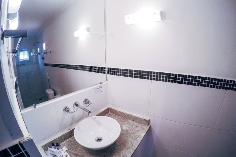 Bathroom 4, Plaza Inn Week Inn, Campo Limpo Paulista