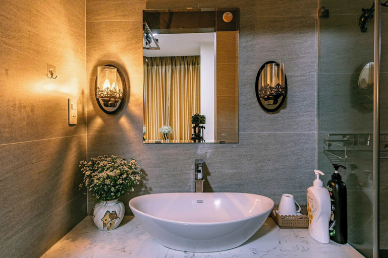 Bathroom 4, Nana House Homestay, Huế