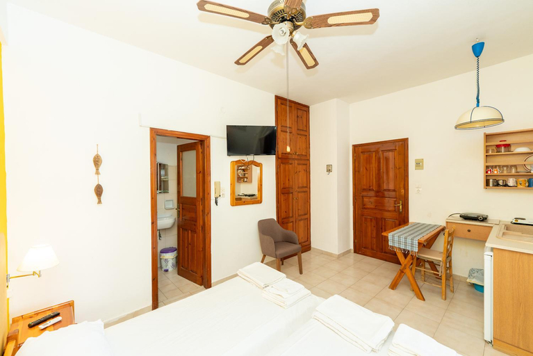 Others 5, Aegina Town Cozy Escape, Attica