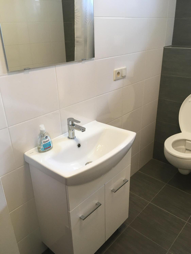 Bathroom 2, Old Town Piestany Apartments, Pieštany